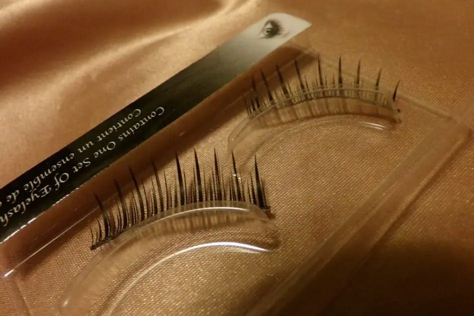 Dos and Donts for eyelash extensions
