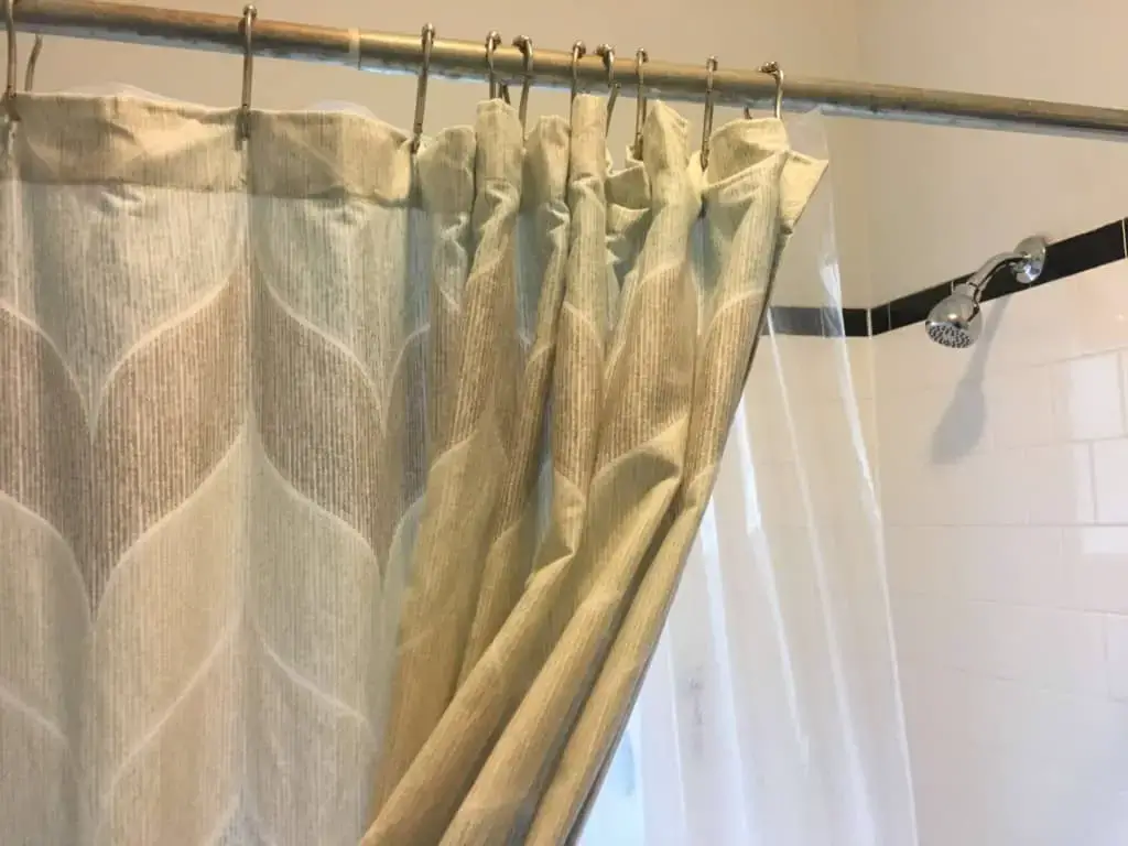 Shower Curtain Vs Liner What S The, Does A Fabric Shower Curtain Need Liner