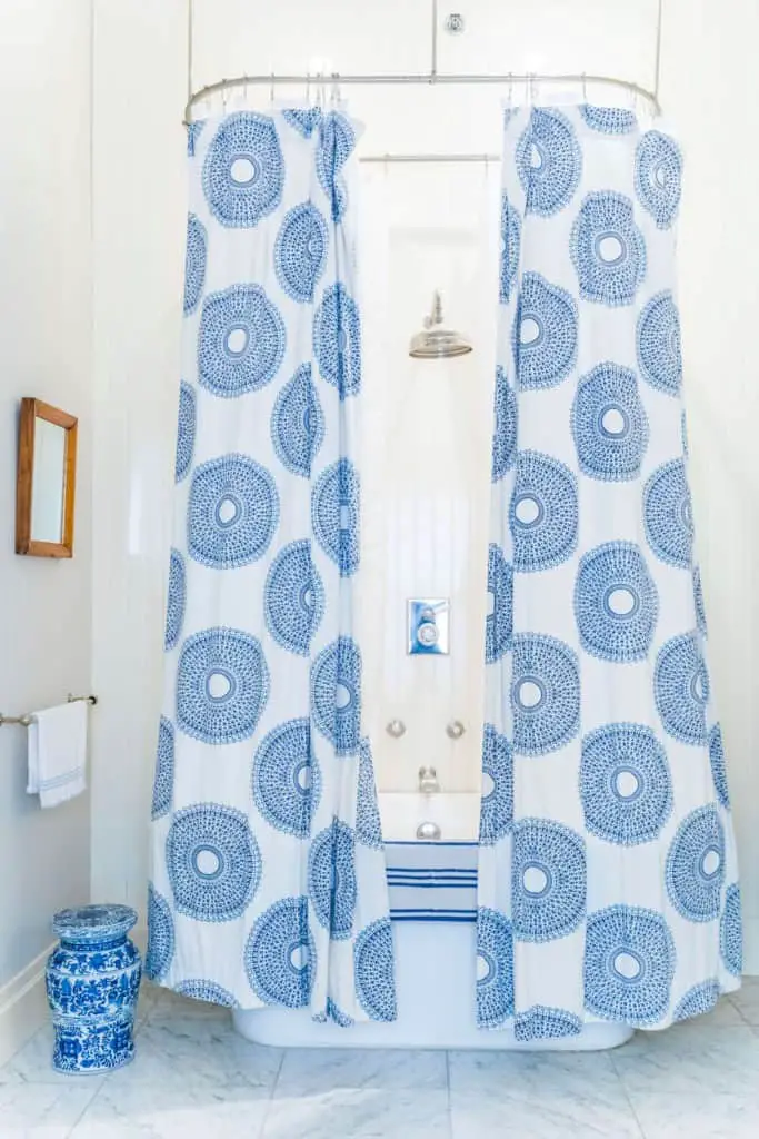 shower curtain