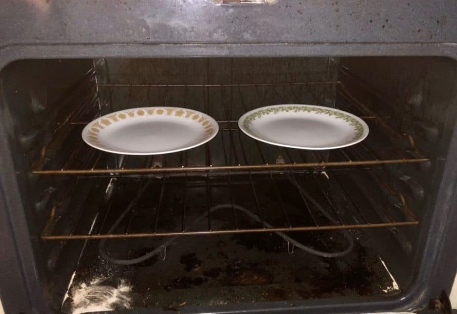 Can you put a microwave plate in the oven - Rafiajafar96 - Medium