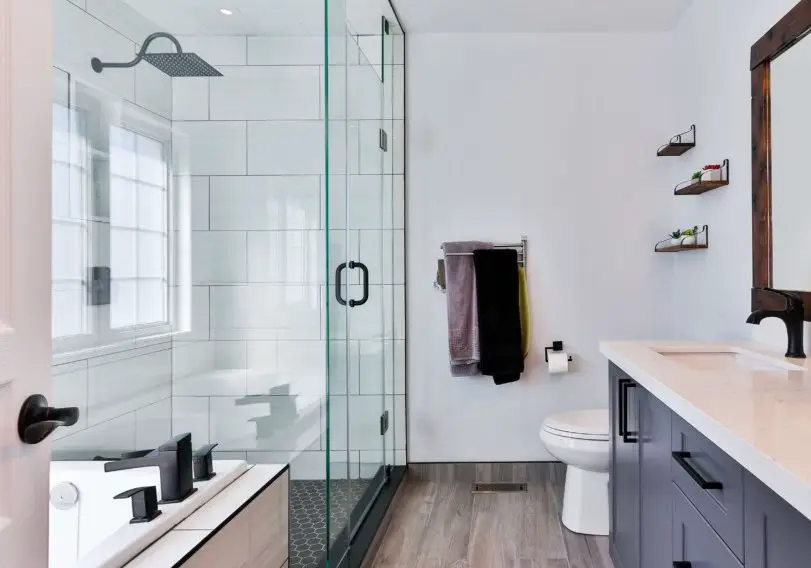 7 Shower Curtain Alternatives That Beat, How To Take A Shower Without Curtain