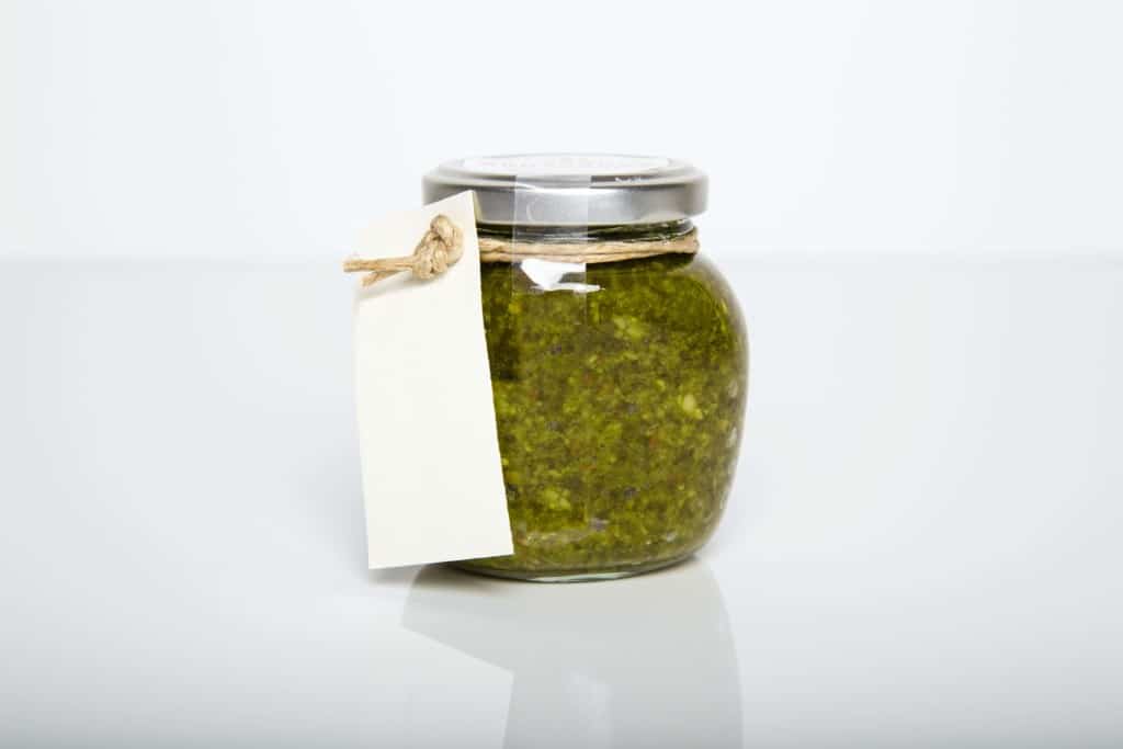 What does pesto taste like?