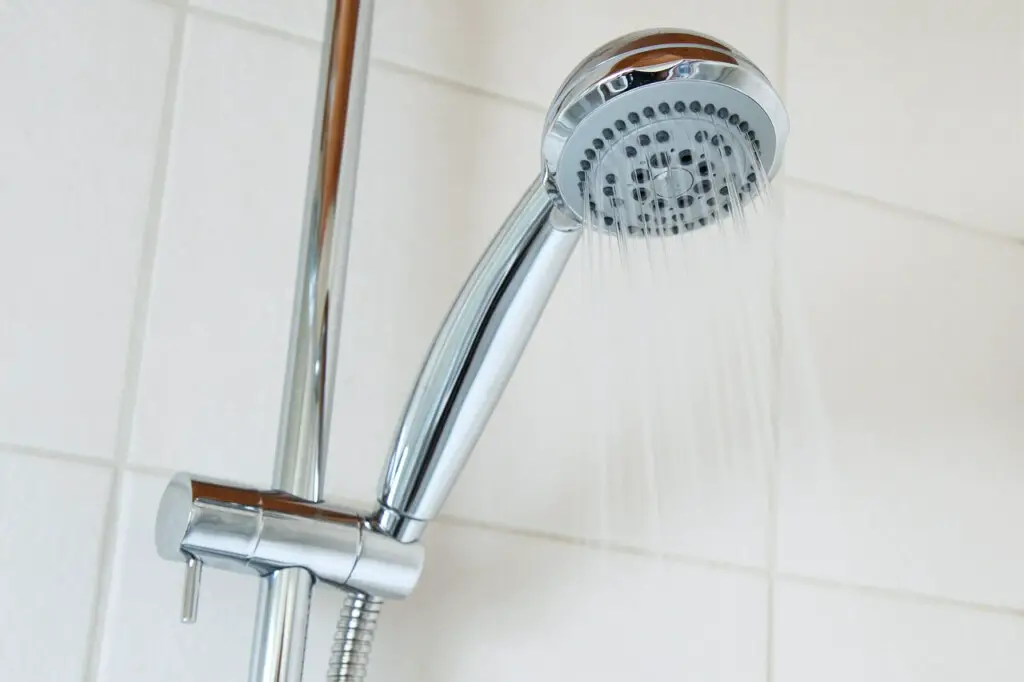 benefits of a clean showerhead