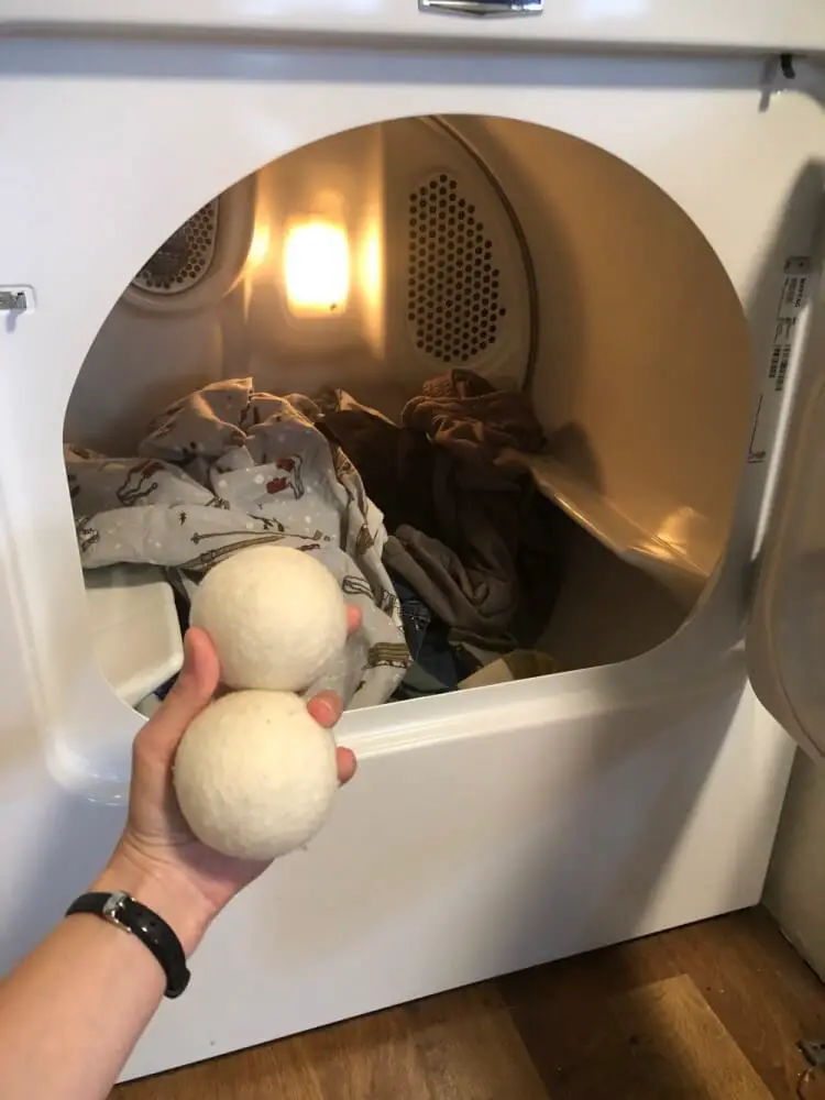 how many dryer balls per load